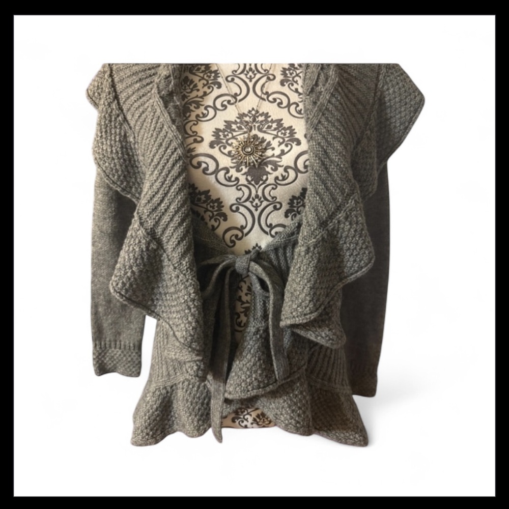 Twenty one Large Ruffle Gray Women's Sweater with Tie Front running small - Picture 4 of 4